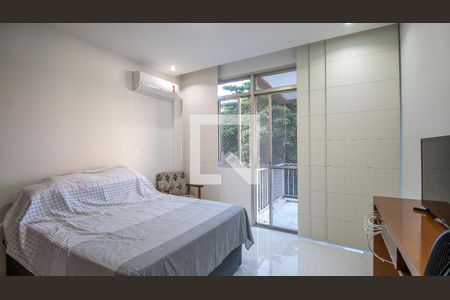 Suite de apartamento à venda com 2 quartos, 100m² em Grajaú, Rio de Janeiro