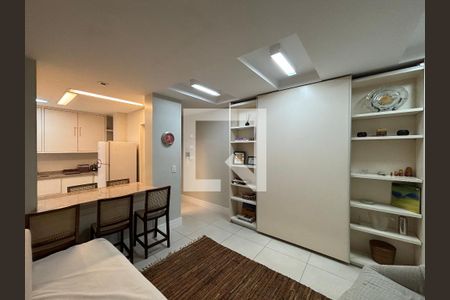 Sala de apartamento à venda com 2 quartos, 70m² em Ipanema, Rio de Janeiro