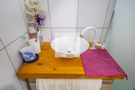 Banheiro de apartamento para alugar com 2 quartos, 48m² em Metalúrgicos, Osasco