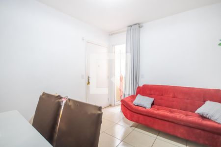 Sala de apartamento à venda com 2 quartos, 48m² em Metalúrgicos, Osasco
