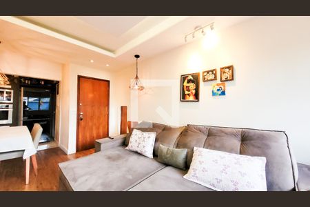 Sala de apartamento à venda com 2 quartos, 75m² em Cambuí, Campinas