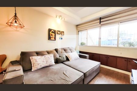 Sala de apartamento à venda com 2 quartos, 75m² em Cambuí, Campinas