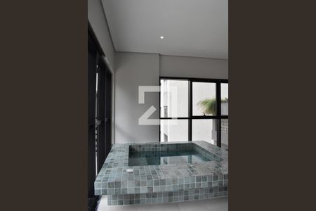 Área comum - Piscina de kitnet/studio para alugar com 1 quarto, 25m² em Centro, Curitiba