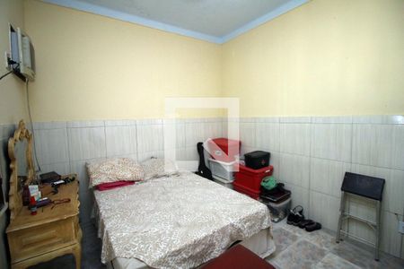 Quarto 1 de casa para alugar com 2 quartos, 110m² em Penha, Rio de Janeiro