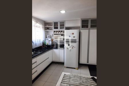 Casa à venda com 4 quartos, 200m² em Maravista, Niterói