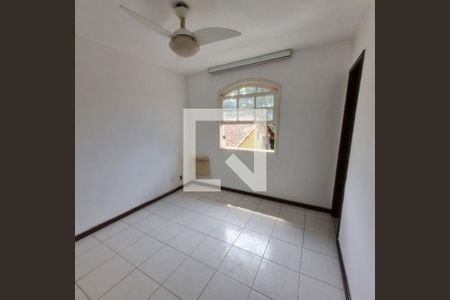 Casa à venda com 3 quartos, 105m² em Itaipu, Niterói