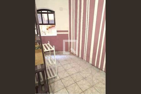 Casa à venda com 4 quartos, 77m² em Jardim das Vertentes, São Paulo