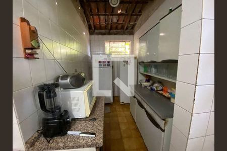 Casa à venda com 4 quartos, 300m² em Maria Paula, Niterói