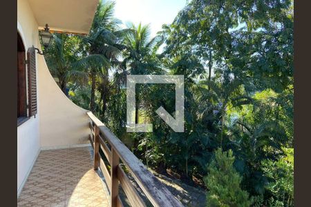 Casa à venda com 4 quartos, 300m² em Maria Paula, Niterói