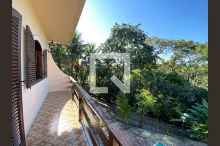 Casa à venda com 4 quartos, 300m² em Maria Paula, Niterói