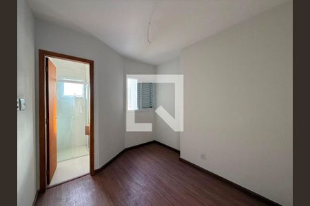 Casa à venda com 2 quartos, 72m² em Parque Sao Domingos, São Paulo