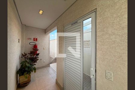 Casa à venda com 2 quartos, 93m² em Parque Sao Domingos, São Paulo