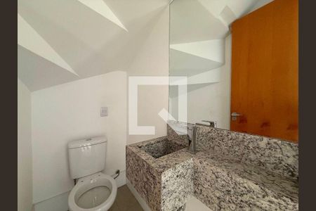 Casa à venda com 2 quartos, 93m² em Parque Sao Domingos, São Paulo