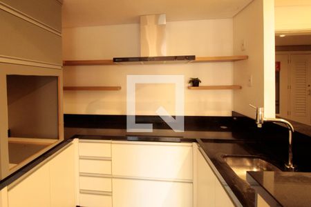 Cozinha de apartamento à venda com 1 quarto, 48m² em Petrópolis, Porto Alegre
