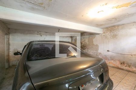 Garagem de casa à venda com 6 quartos, 200m² em Conjunto Habitacional Aguia de Haia, São Paulo