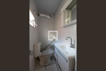 Banheiro 3 de casa à venda com 6 quartos, 200m² em Conjunto Habitacional Aguia de Haia, São Paulo