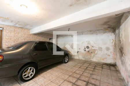 Garagem de casa à venda com 6 quartos, 200m² em Conjunto Habitacional Aguia de Haia, São Paulo