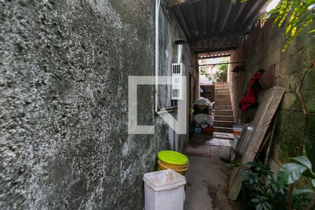 Área de Serviço de casa à venda com 6 quartos, 200m² em Conjunto Habitacional Aguia de Haia, São Paulo