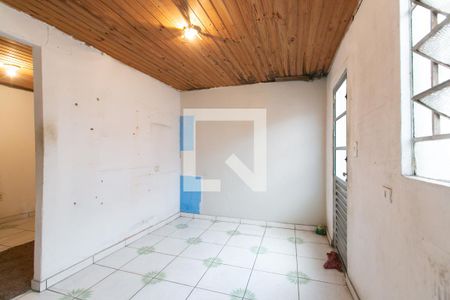 Cozinha 2 de casa à venda com 6 quartos, 200m² em Conjunto Habitacional Aguia de Haia, São Paulo