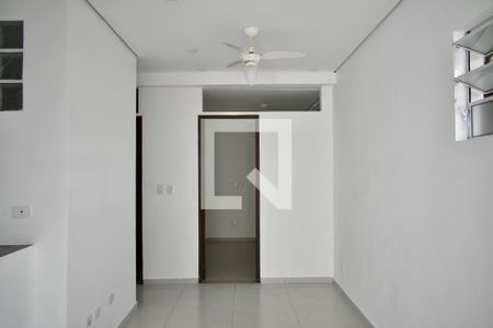 Sala de casa para alugar com 2 quartos, 42m² em Bosque da Saúde, São Paulo
