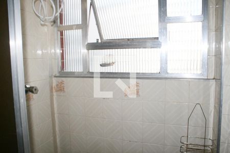 Banheiro de apartamento para alugar com 1 quarto, 48m² em Aviação, Praia Grande
