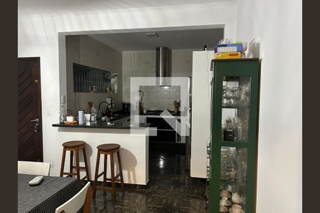 Casa à venda com 178m², 3 quartos e 2 vagas Casa à venda com 178m², 3 quartos e 2 vagasCozinha