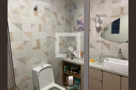 Casa à venda com 178m², 3 quartos e 2 vagas Casa à venda com 178m², 3 quartos e 2 vagasBanheiro da suíte