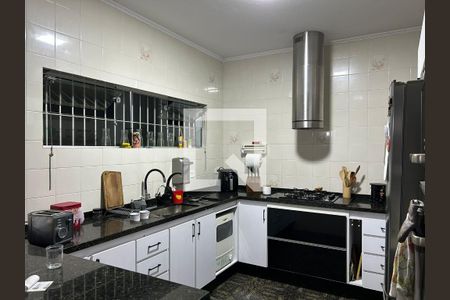 Casa à venda com 178m², 3 quartos e 2 vagas Casa à venda com 178m², 3 quartos e 2 vagasCozinha