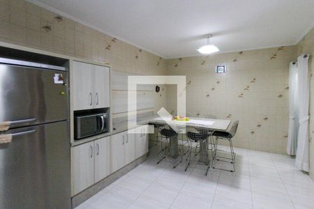 Cozinha de apartamento à venda com 2 quartos, 176m² em Vila Santa Virginia, São Paulo