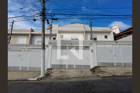 Fachada de casa à venda com 3 quartos, 100m² em Cidade Vargas, São Paulo