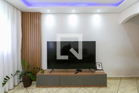 Sala de casa para alugar com 2 quartos, 300m² em Jardim Cibele, São Paulo