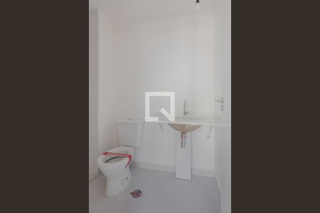 Banheiro de kitnet/studio para alugar com 1 quarto, 25m² em Pinheiros, São Paulo
