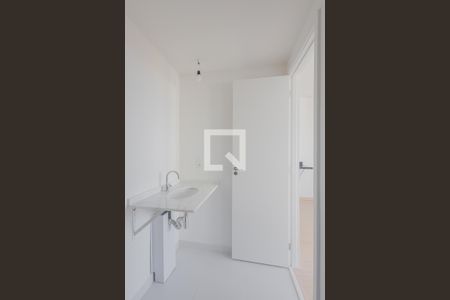 Banheiro de kitnet/studio para alugar com 1 quarto, 25m² em Pinheiros, São Paulo