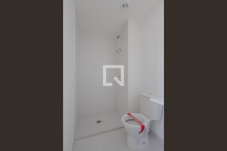 Banheiro de kitnet/studio para alugar com 1 quarto, 25m² em Pinheiros, São Paulo