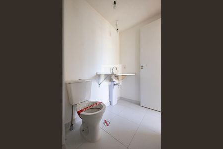 Banheiro de kitnet/studio para alugar com 1 quarto, 24m² em Pinheiros, São Paulo