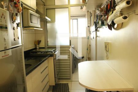 Cozinha de apartamento para alugar com 2 quartos, 67m² em Água Branca, São Paulo