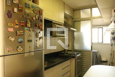 Cozinha de apartamento para alugar com 2 quartos, 67m² em Água Branca, São Paulo