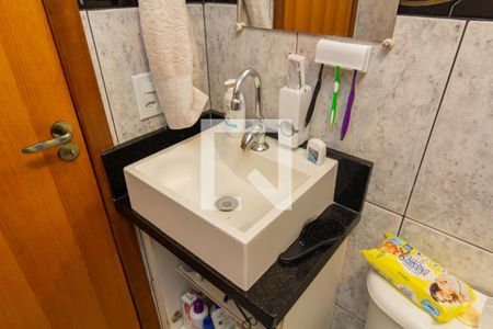 Banheiro de apartamento à venda com 2 quartos, 43m² em Itaquera, São Paulo