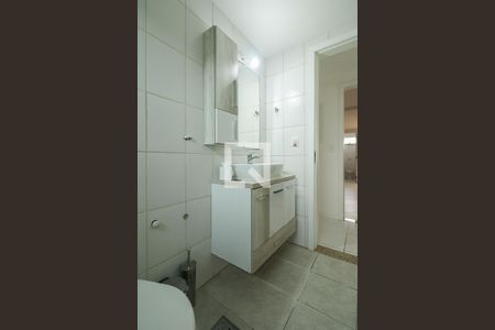 Banheiro de apartamento para alugar com 3 quartos, 118m² em São João, Porto Alegre