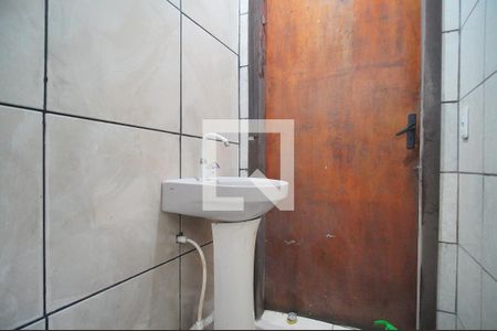 Banheiro de apartamento à venda com 2 quartos, 35m² em Canudos, Novo Hamburgo