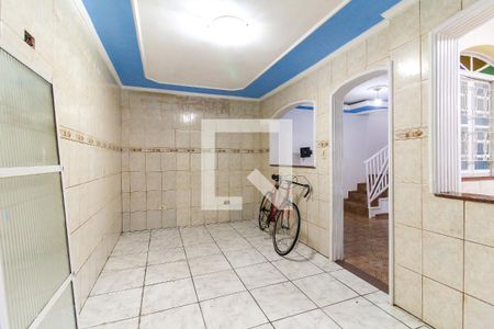 Cozinha 2 de casa à venda com 5 quartos, 187m² em Jardim das Camelias, São Paulo