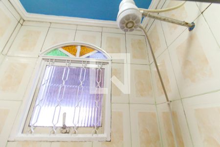Banheiro da Edícula de casa à venda com 5 quartos, 187m² em Jardim das Camelias, São Paulo