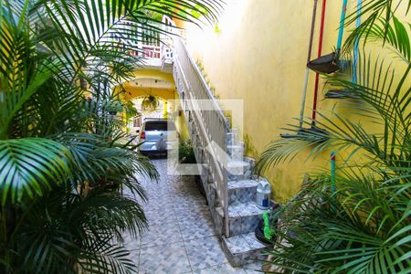 Quintal de casa à venda com 5 quartos, 130m² em Jardim das Camelias, São Paulo
