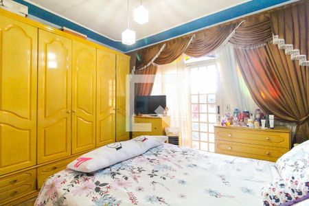 Suíte de casa à venda com 5 quartos, 130m² em Jardim das Camelias, São Paulo