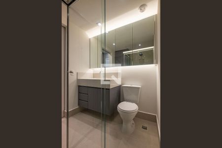 Banheiro de kitnet/studio para alugar com 1 quarto, 30m² em Pinheiros, São Paulo