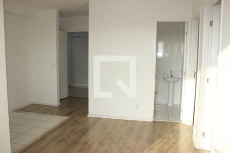 Sala de apartamento para alugar com 2 quartos, 45m² em Vila Itapegica, Guarulhos
