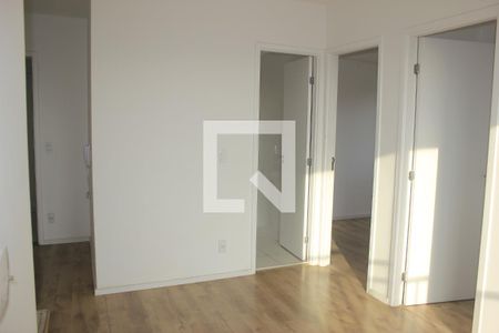 Sala de apartamento para alugar com 2 quartos, 45m² em Vila Itapegica, Guarulhos