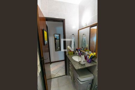 Banheiro Social de casa à venda com 3 quartos, 450m² em Serra Grande, Niterói