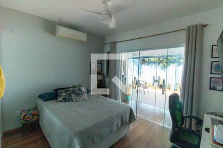 Suíte  de casa à venda com 3 quartos, 450m² em Serra Grande, Niterói