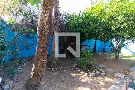 Área externa de casa à venda com 3 quartos, 450m² em Serra Grande, Niterói